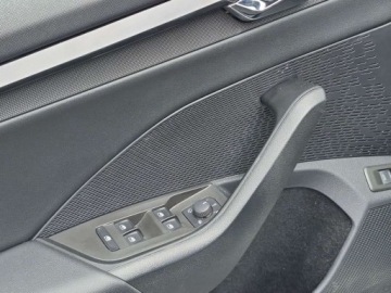 Skoda Octavia IV Kombi 2.0 TDI 150KM 2023 Skoda Octavia SportlineBogata wersja DSGACCGrzana kanapael.klapa 2.0, zdjęcie 10