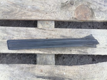 OSŁONA SŁUPKA LEWA OPEL ASTRA H 013123710