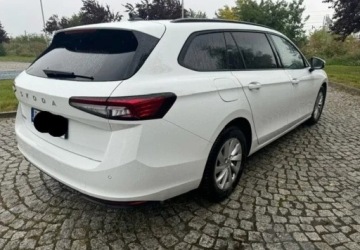 Skoda Superb III Kombi Facelifting 2.0 TDI SCR 150KM 2024 Skoda Superb 2.0 TDI SCR Essence DSG, zdjęcie 1