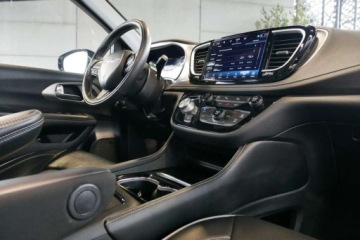 Chrysler Pacifica II 3.6 V6 Hybrid 264KM 2022 Chrysler Pacifica 3.6LHybrydaWersjaS, FamilyCam Wentyl Cam360 RadarPanoram, zdjęcie 29