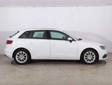 Audi A3 8V Hatchback 3d 1.6 TDI clean diesel 110KM 2015 Audi A3 1.6 TDI, Automat, Navi, Klima, zdjęcie 5