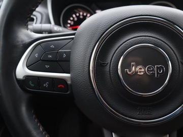 Jeep Compass II SUV 1.4 MultiAir 140KM 2017 Jeep Compass 1.4 MultiAir, Salon Polska, Skóra, zdjęcie 16