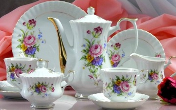 096 BULIONÓWKA 400 SPODEK 17 IWONA CHODZIEŻ MALCER PORCELANA