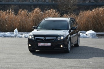 Opel Vectra C Kombi 2.8 V6 turbo ECOTEC 250KM 2008 Opel Vectra 2.8 250KM Manual 2008r. Skóra, zdjęcie 1