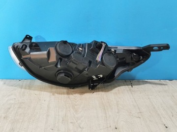 FORD B-MAX B MAX 12/17 SVĚTLO SVĚTLOMET PŘEDNÍ PRAVÁ ČOČKA LED