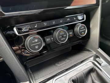Volkswagen Passat B8 Variant 2.0 TDI BlueMotion SCR 190KM 2019 Volkswagen Passat TDI 190KM Highline R-Line Panorama Kam. 360 Keyless, zdjęcie 26
