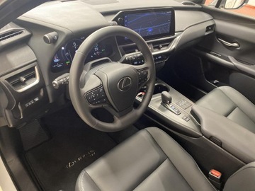 Lexus UX Crossover Facelifting 2.0 300h 199KM 2024 Lexus UX 300h F Sport Design Lexus UX 300h F Sport, zdjęcie 2