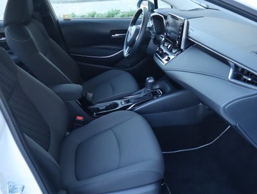 Toyota Corolla XII Sedan 1.8 Hybrid 122KM 2022 Toyota Corolla 1.8 Hybrid, Salon Polska, zdjęcie 8