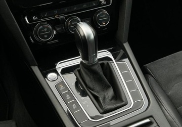 Volkswagen Passat B8 Variant 2.0 TSI BlueMotion Technology 220KM 2016 Volkswagen Passat Highline Pakiet Business, 220KM, DCC, ACC, GPS, Asysten, zdjęcie 21