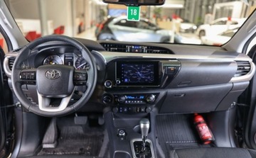 Toyota Hilux VIII Podwójna kabina Facelifting 2.8 D-4D 204KM 2024 Toyota Hilux 2.8 D-4D mHEV Double Cab Executive 4x4 aut 2.8 Diesel 204KM, zdjęcie 5