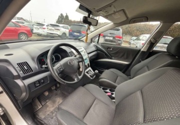 Toyota Corolla Verso AR10 2.2 D-4D 136KM 2009 Toyota Corolla Verso 2009 r. 2.2 Diesel 136KM, zdjęcie 8