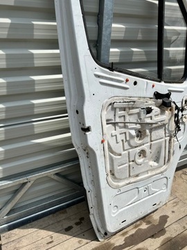 DVEŘE LEVÉ LEVÝ PŘEDNÍ MERCEDES SPRINTER 907 910