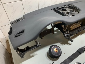 KONZOLA DESKA ORIGINÁLNÍ PORSCHE MACAN 95B ČERNÁ KOMPLET