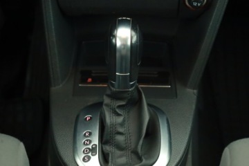 Volkswagen Touran II 2.0 TDI 140KM 2012 VW Touran 2.0 TDI, DSG, Navi, Xenon, Klima, zdjęcie 12