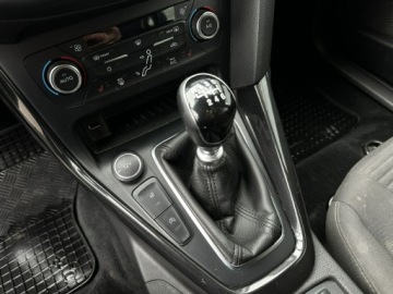 Ford Focus III Kombi Facelifting 1.0 EcoBoost 125KM 2015 Ford Focus 125KM Model 2016, zdjęcie 3