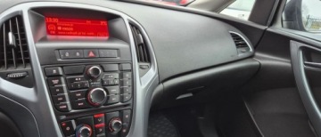 Opel Astra J Sports Tourer Facelifting 1.6 Twinport ECOTEC 115KM 2014 Opel Astra Salonowy 1.6 benzyna serwisowany. 1.6 Benzyna 115KM, zdjęcie 25