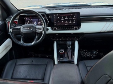  GMC Inny 2024 GMC CANYON AT4X 2.7 Benzyna 335KM, zdjęcie 5
