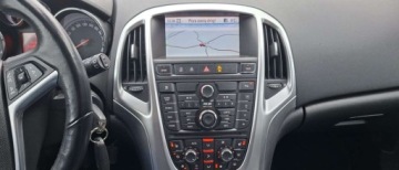 Opel Astra J Hatchback 5d 1.6 Turbo ECOTEC 180KM 2009 Opel Astra Opel Astra 1.6 Turbo Cosmo 1.6 Benzyna 180KM, zdjęcie 14