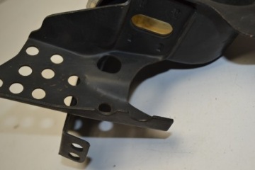 Mercedes W123 Розетка маятника, переднее правое крепление