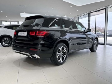 Mercedes GLC C253 SUV Facelifting 2.0 200d 163KM 2020 Mercedes-Benz GLC 200d 4 Matic Kamera cofania Nawigacja LED Salon Pols, zdjęcie 3