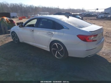 Honda 2022 Honda Accord Hybrid Sport, 2022r., 2.0L 2.0 Hybryda 143KM, zdjęcie 2