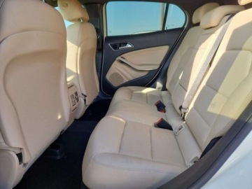 Mercedes GLA I 2017 Mercedes-Benz GLA 2017 MERCEDES-BENZ GLA 250 2.0 Benzyna 208KM, zdjęcie 11