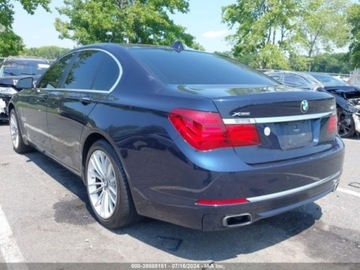BMW Seria 7 F01 2014 BMW Seria 7 2014 BMW 7 Series 4dr Sdn 750i xDrive AWD 4.4 Benzyna 360KM, zdjęcie 2