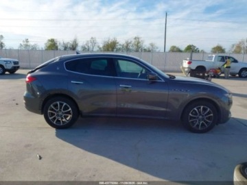 Maserati Levante 2019 Maserati Levante 2019r., 4x4, 3.0L 3.0 Benzyna 345KM, zdjęcie 4