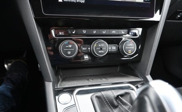 Volkswagen Arteon Fastback 2.0 TSI 190KM 2020 Volkswagen Arteon 2,0 TSI 190 KM R-LINE DSG Nawigacja Kamera Virtual Tacho, zdjęcie 31