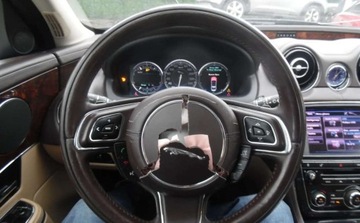 Jaguar XJ VII X351 Sedan SWB 3.0L V6D 600 275KM 2012 Jaguar XJ 2012r, 3.0 Diesel, AUTOMAT, Uszkodzony prawy bok, Jezdzi. 3.0, zdjęcie 11