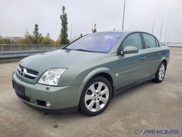 Opel Vectra C Sedan 2.2 i 16V 155KM 2004 Opel Vectra 2.2i Cosmo Plus Bezwypadkowa 2.2 Benzyna 155KM, zdjęcie 3