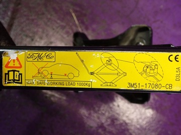 FORD FOCUS II MK2 04- НАБОР КЛЮЧЕЙ ВСТАВНОЙ РЫЧАГ СТОПОРНЫЙ ВИНТ КОЛЕСНЫЙ КЛЮЧ