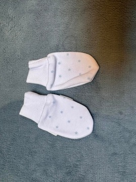 Łapki niedrapki niemowlęce białe w gwiazdki na rączki rękawiczki