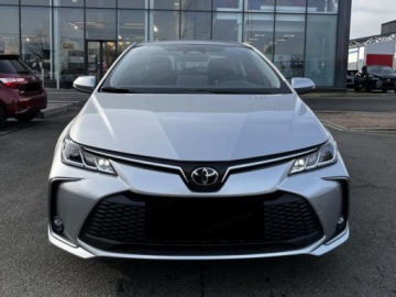Toyota Corolla XII Sedan Facelifting 1.8 Hybrid 140KM 2025 Od ręki - Comfort 1.8 Hybrid 140KM | Podgrzewane fotele!, zdjęcie 1