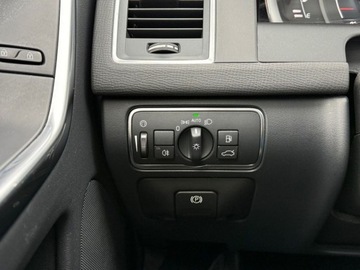 Volvo XC60 I SUV Facelifting 2.4 D4 190KM 2016 Volvo XC 60 AWD Czujniki parkowania pt nawigacja aktywny tempomat, zdjęcie 18