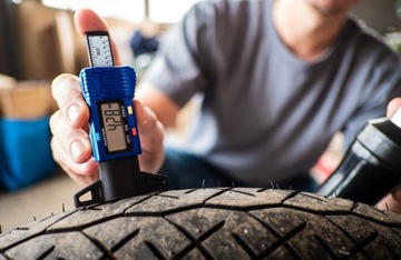 ЦИФРОВОЙ ИЗМЕРИТЕЛЬ ВЫСОТЫ ПРОТЕКТОРА ШИН 0–25,4 ММ