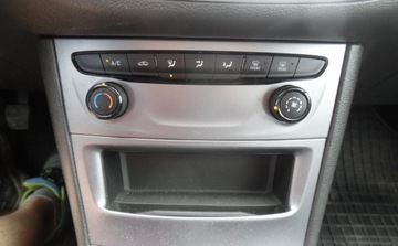 Opel Astra K Hatchback 5d 1.4 Turbo 125KM 2019 Opel Astra K 2019r, Salonowa, 1.4 Benzyna, Uszkodzony przod. VAT 23 1.4, zdjęcie 14