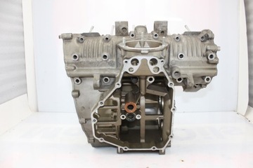 Картеры блока цилиндров двигателя Suzuki GSF 400 Bandit в сборе.