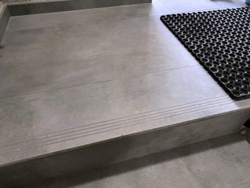 Бетонная лестница Anti-SLIP, плитка 100х30.