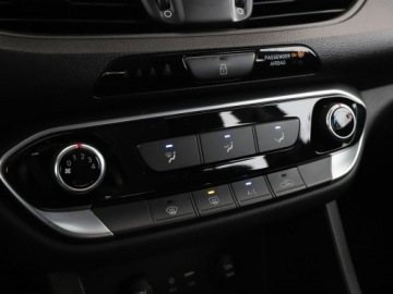 Hyundai i30 III Hatchback 1.6 CRDI DPF 110KM 2017 Hyundai i30 1.6CRDi Automat Klimatyzacja Tempomat, zdjęcie 24