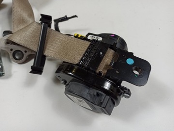 Ремень безопасности Правая пряжка Pacifica 2016 -