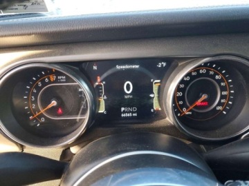 Jeep Wrangler IV 2022 Jeep Wrangler Unlimited Sahara 2022 3.6 Benzyna 285KM, zdjęcie 9