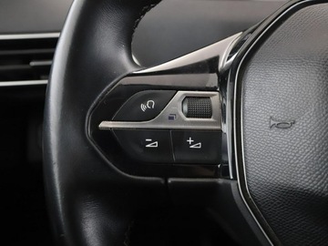Peugeot 3008 II Crossover 1.2 PureTech 130KM 2018 Peugeot 3008 navi virtual cocpik półskóra, zdjęcie 29