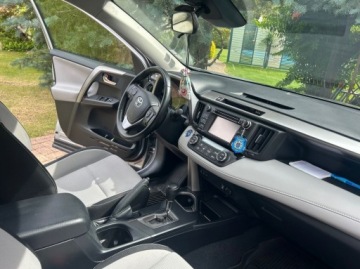 Toyota RAV4 IV MPV Facelifting 2.5 Hybrid 197KM 2017 Toyota Rav 4 Hybrid AWD-i 2.5 197KM 4x4 2017r bezwypadkowy, zdjęcie 6