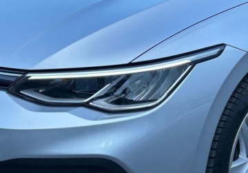 Volkswagen Golf VIII Variant 1.5 TSI 130KM 2021 Volkswagen Golf Variant Variant Life, ACC, Ladowarka indukcyjna, Ambiente,, zdjęcie 33