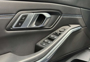 BMW Seria 3 G20-G21 Limuzyna 2.0 320d 190KM 2022 BMW Seria 3 320d xDrive M Pakiet Adaptiv Led Hak Webasto Widescreen Display, zdjęcie 19