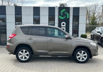 Toyota RAV4 III MPV Facelifting 2.2 D-4D 150KM 2011 Toyota RAV4 2.2D4D 150KM 2011r. 4x4 auto zarejestrowane i ubezpieczone w P, zdjęcie 3
