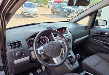 Opel Zafira B 1.9 CDTI ECOTEC 120KM 2006 Opel Zafira 1,9 Diesel 120 km 7- osobowy 1.9 Diesel 120KM, zdjęcie 5