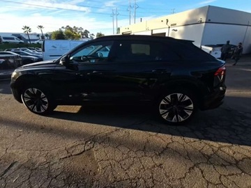 Audi Q8 2025 Audi Q8 Premium 55 Tfsi 2025 3.0 Benzyna 335KM, zdjęcie 1