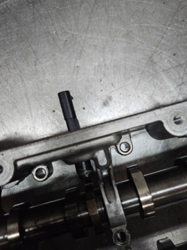 КАССЕТНЫЙ ВАЛ ВЫПУСКНОЙ ВАЛ AUDI CNH 2.0TDI 04L103292G 04L103308D